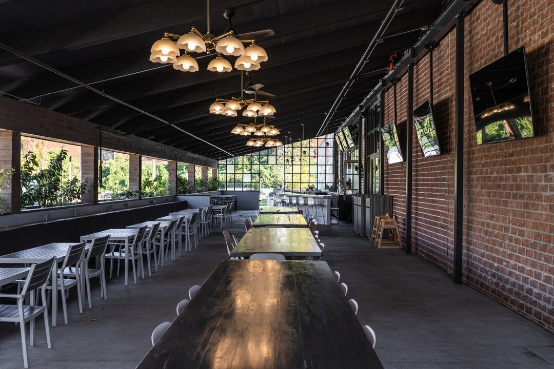 Do you like football? @chattahoocheefoodworks is a great place to watch your favorite teams! plenty of TVs and seating inside or out. See you this weekend 🏈📺⚽️